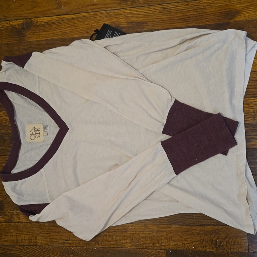 CHASER NWT long sleeve T